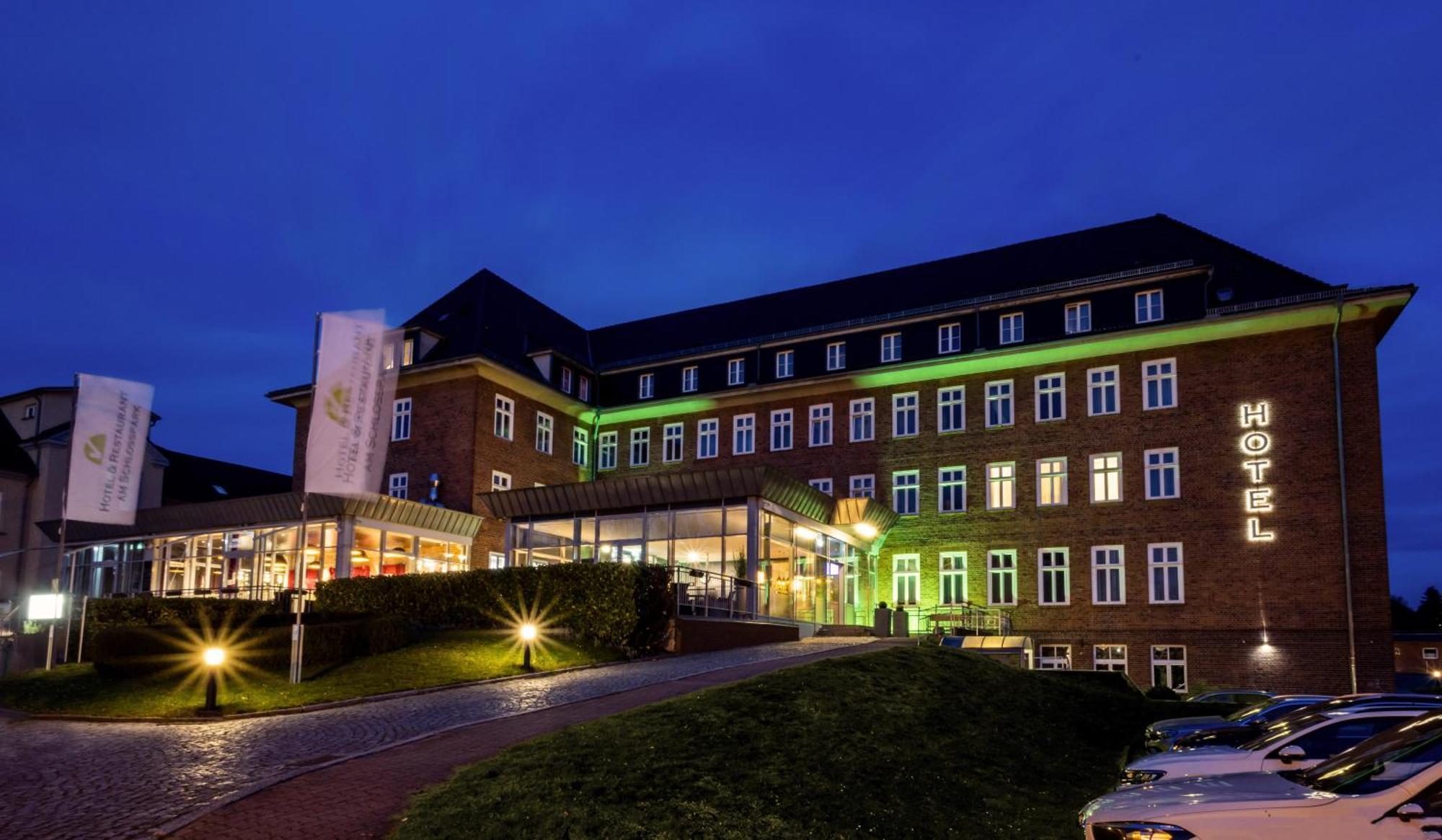 Hotel Am Schlosspark Güstrow Zewnętrze zdjęcie